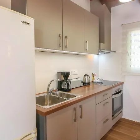 Marquesa Za By Carlosferien * Denia